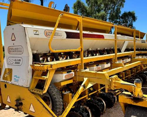 Ascanelli RS Magnum 3000 de 18 a 52. Doble Fertilización.