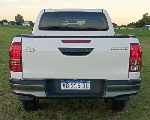 Toyota Hilux DX 2.4 4X4 Mod 2023