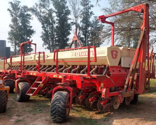 Sembradora Giorgi Precisa 8000 20-52 Neumática 2007 con Kit