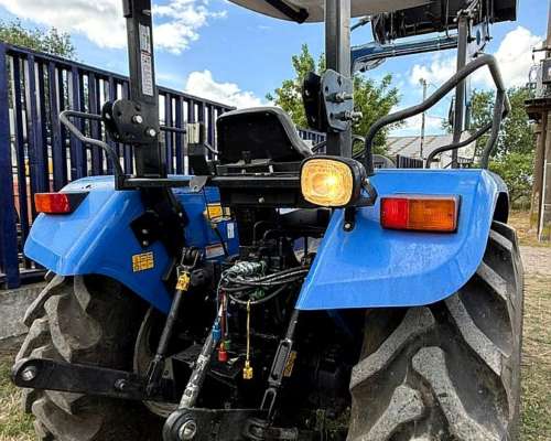 Tractor New Holland TT4.55 con Pala Frontal