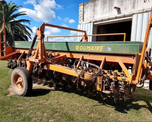 Sembradora Directa Dumaire con Alfalfero y Fertilizador