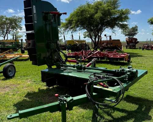 Desmalezadora e Hileradora. DCH420