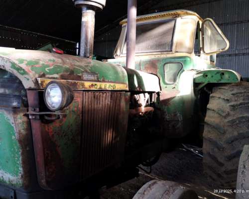 Tractor John Deere 180 HP