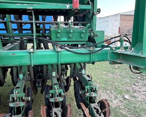 Sembradora Marca Pierobon TD 21-24