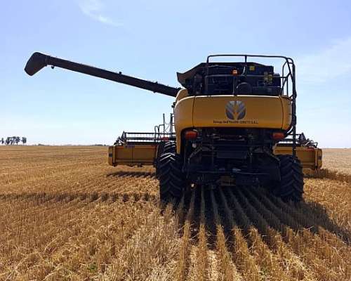 Cosechadora New Holland CR 5.85 Impecable