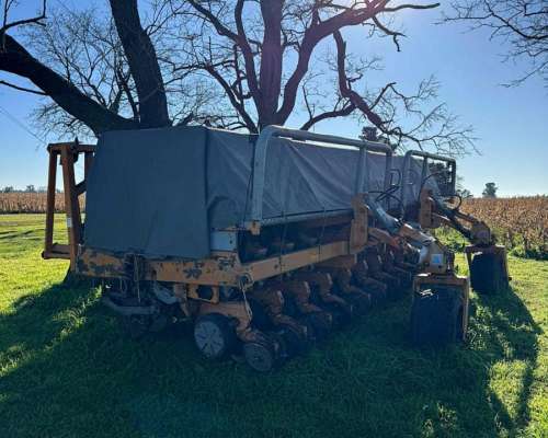 Sembradora Agrometal TX Mega Neumático de 13 a 52 cm