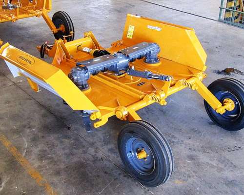 Desmalezadora Grosspal de Arrastre AVF3000 3mts.