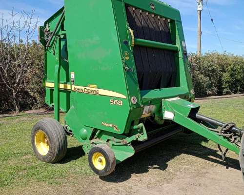 Rotoenfardadora Jonh Deere 568 con Mega Wide