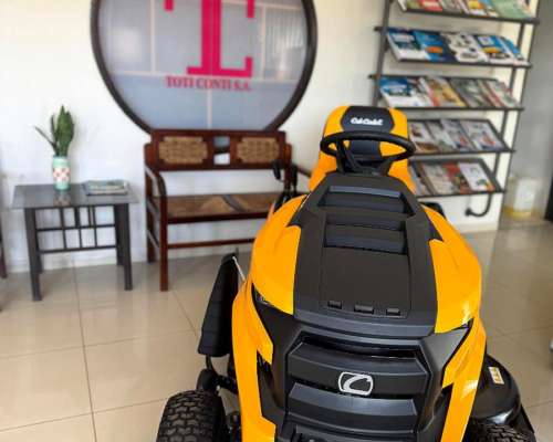 Tractoricto de Cortar Cesped Pasto CUB Cadet 20 HP