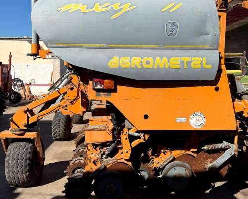 Agrometal MXY2 46a21 con Kit de Grueso Grano Fino Combinada