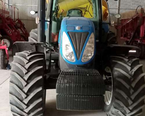 Tractor New Holland T7.205 con 5000hs