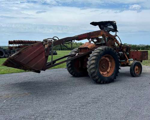 Tractor Fiat R60 Invertido con Pala