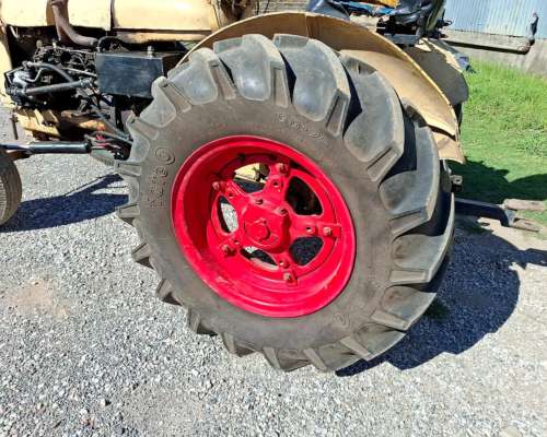 Vendo Tractor Zetor 25a año 1954.