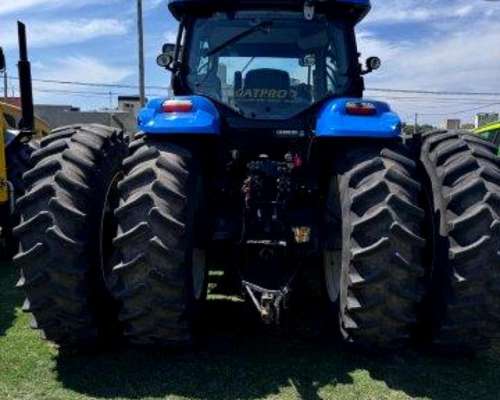 Tractor New Holland T7.215. Mod 2015