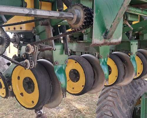 Sembradora Tedeschi 16 a 52