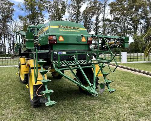 Pulverizadora Tedeschi Modelo 2600 BD