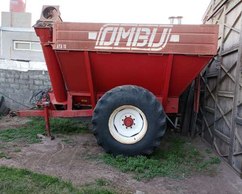 Tolva Autodescarga Ombu, de 10 Ton. con Balanza