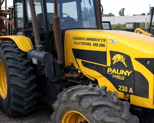 Tractor Pauny 230 a Doble Tracción, Cabina y Climatic.