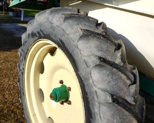 Pulverizadora de Arrastre Pampero Tetra Full 3000 Lts 22mts