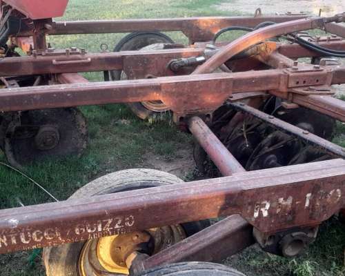 Rastra Desencontrada Schiarre 40 Discos con Cajon Sembrador