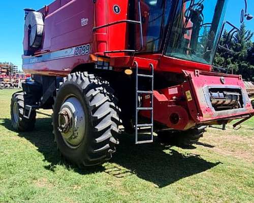 Cosechadora Case IH 2799 con 30 Pies