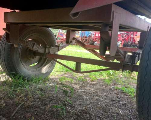 Acoplado Petrolero de 2000 C-baulera Trasera 2 Tanques Agua
