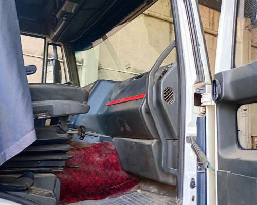 Camión Iveco Eurotech 420 año 2005
