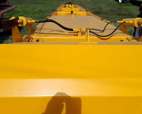 Niveladora de Terreno Marca Tbeh de 3,05 Metros