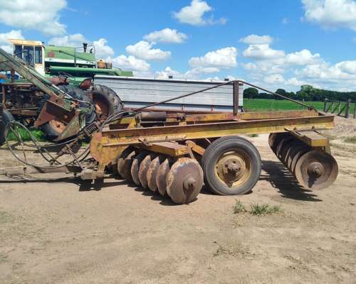 Rastra Tiro Excéntrica 24 Discos. Transportable. Hidraulica