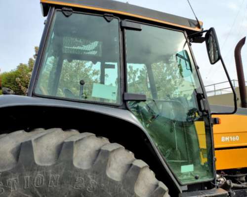 Valtra BH160 con 7.700 Hs de Fabrica