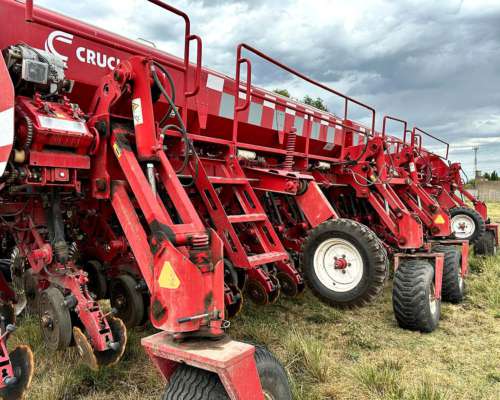 Sembradora Crucianelli Pionera 4126 con Kit Precision Plant.