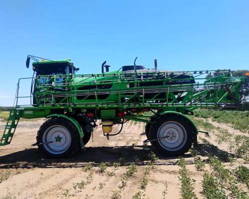 Pulverizadora Metalfor Modelo 3025