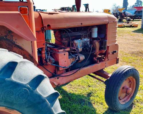 Tractor Fiat Mod. R-60 con Dirección Hidráulica
