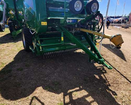 Rotoenfardadora Mchale V6 750 Cámara Variable y Cutter 15