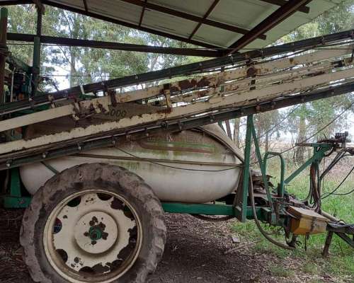 Pulverizador de Arrastre Marca Pampero.