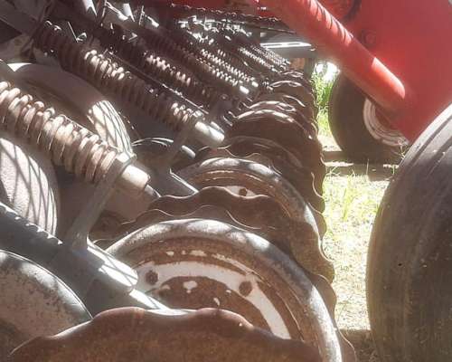 Sembradora Apache 9000 25/35 y 25/17.5