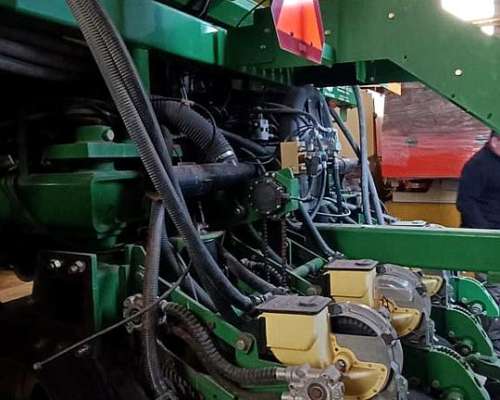 John Deere DB66 de 36 a 52. Variable. muy Buena. año 2016