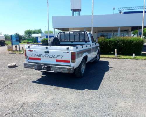 Pick UP. Chevrolet D20 Turbo Plus. año 1996.