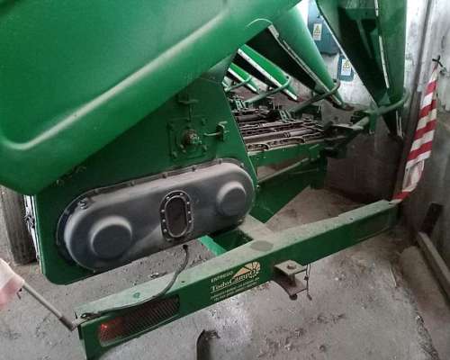 Maicero Ombu de 16 Surcos Impecable