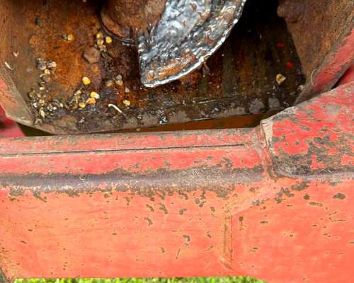 Tolva Autodescargable Cestari 14 TN con Balanza Hook