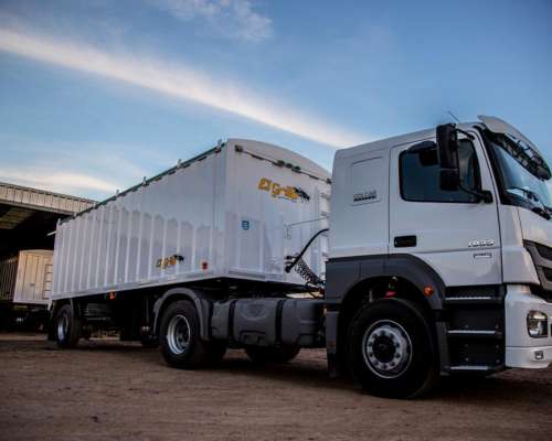 Semirremolque Tolva con Tubo de Descarga 26m3