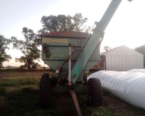 Tolva Autodescargable Richiger 14 Toneladas