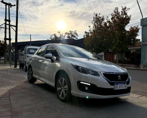 Peugeot 308 Allure Pack NAF THP Tiptronic 2018 con 43.000km