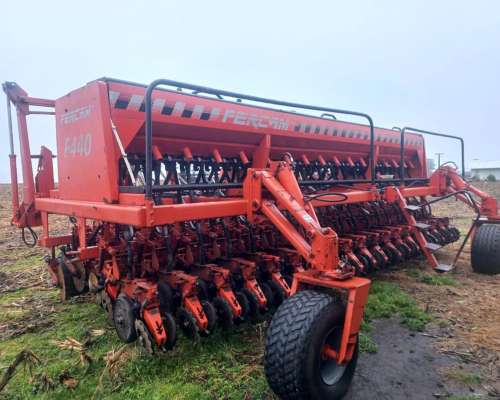 Fercam F440 de 37 Líneas a 19 CM. con Alfalfero y Monitor