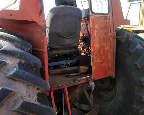 Tractor Massey Ferguson 1095, Cubiertas 24/5/32