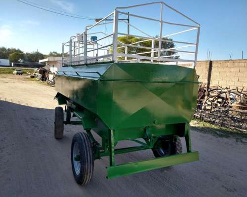 Cisterna 3000 Lts con Baranda sin Bomba