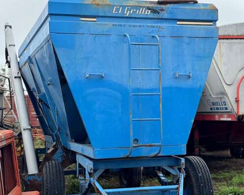 Tolva Semillera el Grillo con Divisorio 8 TN Toneladas