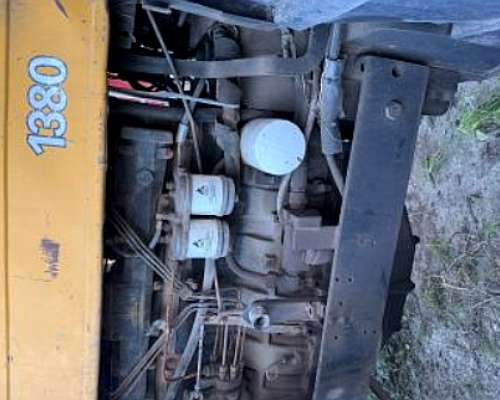 Tractores Doble Traccion Valtra 1380 Usado