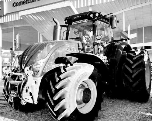 Valtra Serie S 274 - Caja CVT Velocidades Infinitas - Stock