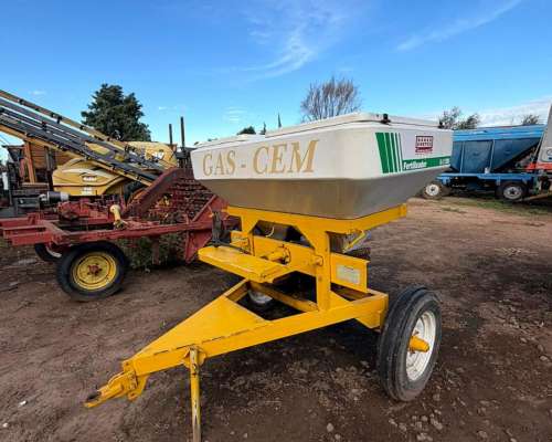 Fertilizadora de Arrastre 1500 Kilos Kg GAS CEM